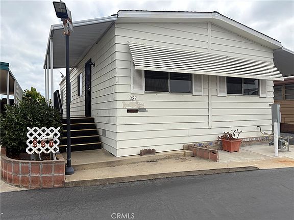 2nd image of 227 Bluebird Ln
