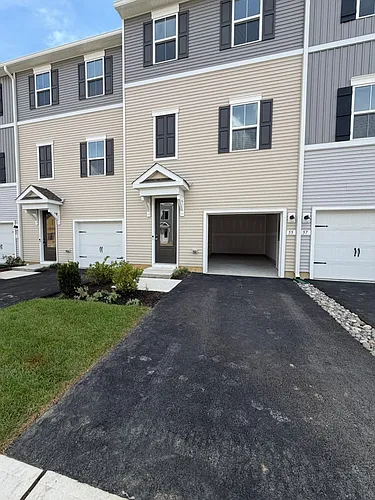 55 Silverbell Ave Photo 1