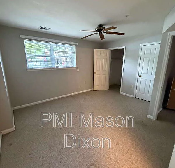 2404 Sandwich Ct — Photo 22