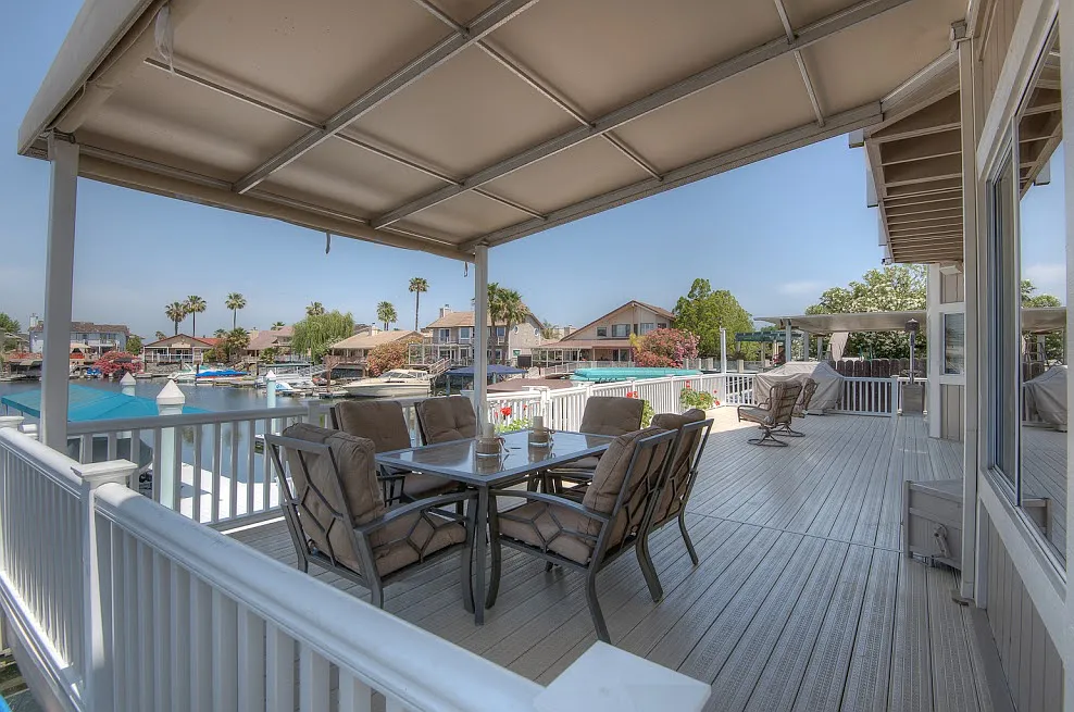 5671 Starboard Dr photo 1