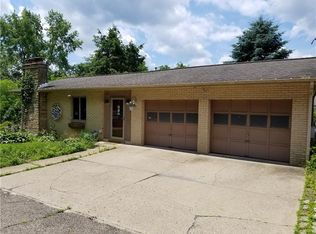 4051 Cook Rd, Gibsonia, PA 15044