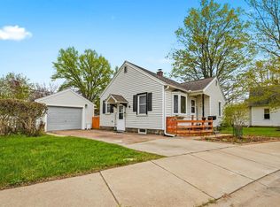 1525 Lee St, Eau Claire, WI 54701