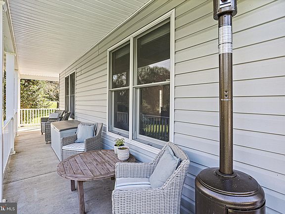 3rd image of 1730 Carpenters Dr