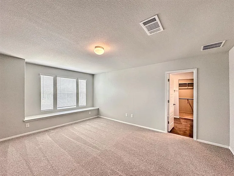 156 Edward R Gaytan St — Photo 11