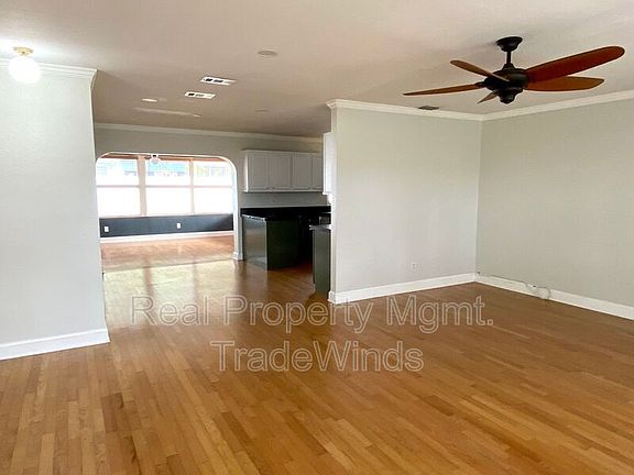 3rd image of 1881 Sharondale Dr
