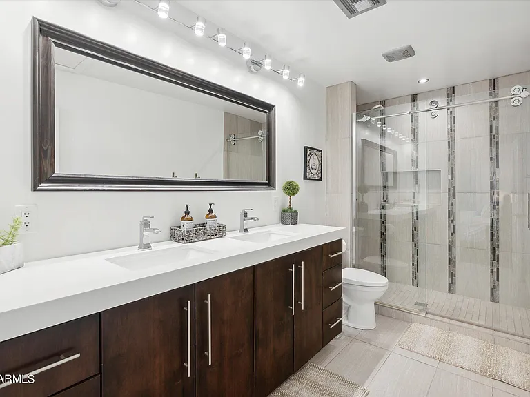 3736 E Glenrosa Ave — Photo 23