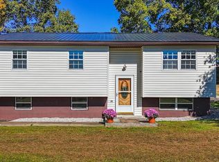 964 Nine Mile Rd, Saint Marys, WV 26170