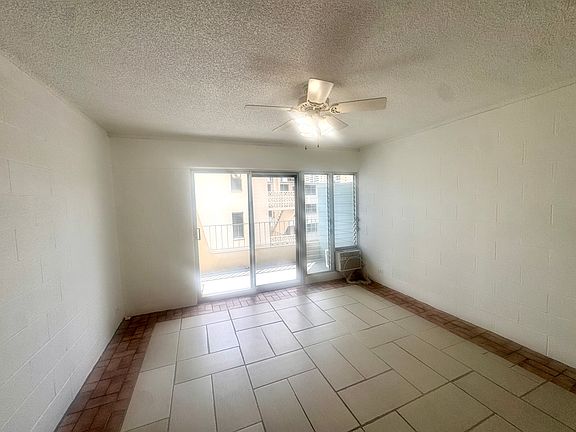 4th image of 1642 Kewalo St APT 202