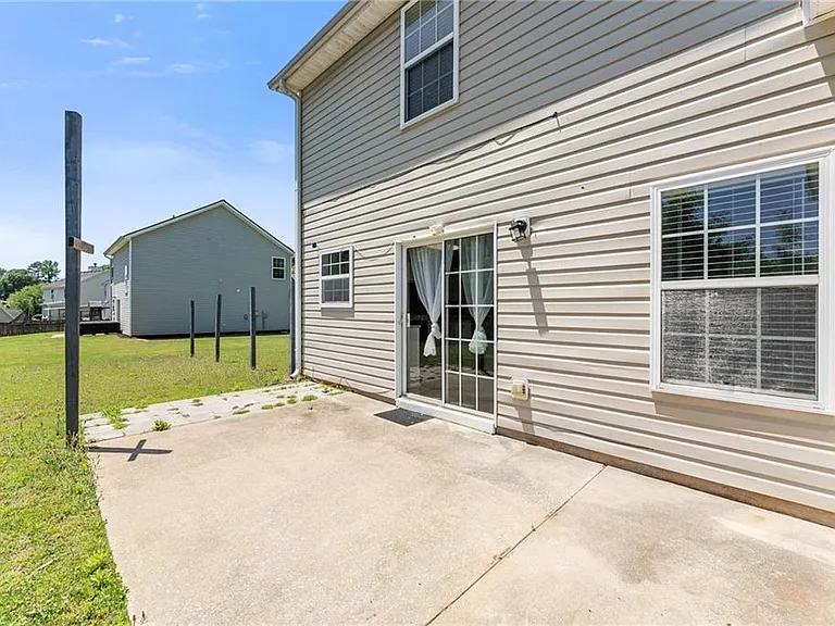 104 Jameston Dr — Photo 30