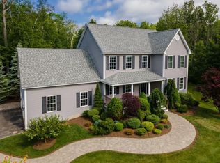 32 High Meadows Dr, Deerfield, NH 03037