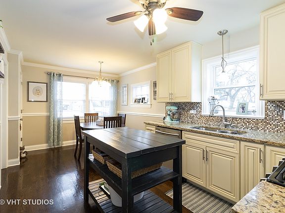 4th image of 2929 W 101st Pl
