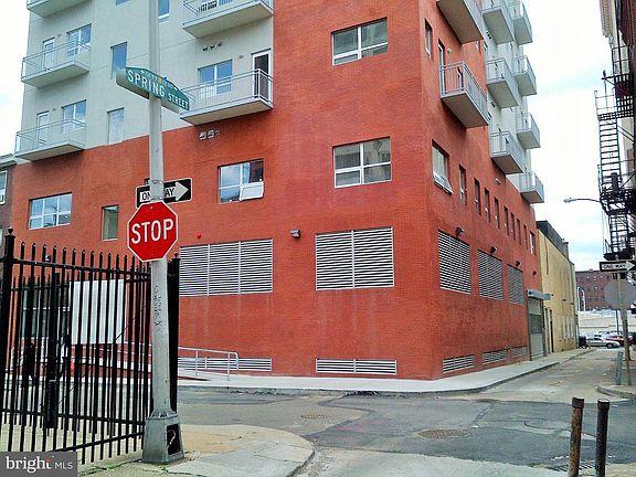 2nd image of 211 N Camac St #3D