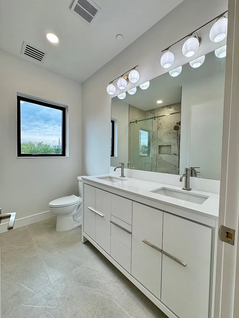 85 W High St - 3R — Photo 3
