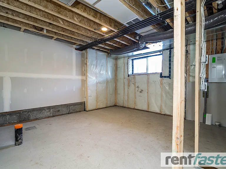 600 Bellerose Dr — Photo 23