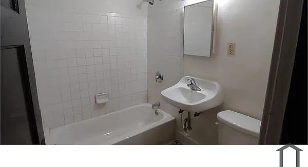 227 E Townsend St — Photo 8