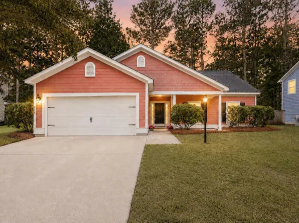 8518 Sentry Cir, North Charleston, SC 29420