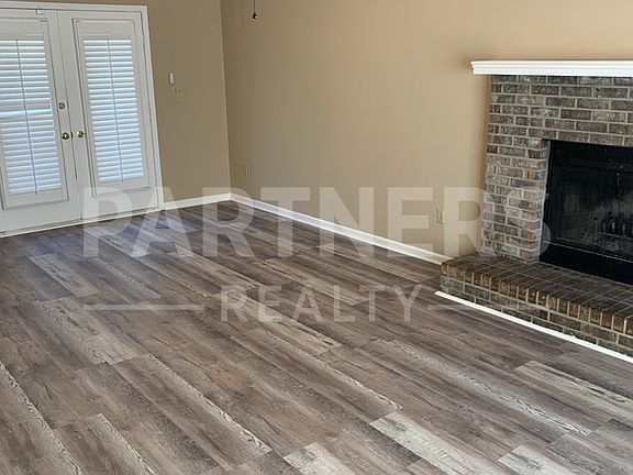 4th image of 5821 Acacia Ct