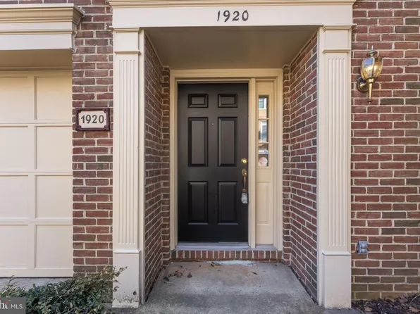 1920 N Daniel St, Arlington, VA 22201