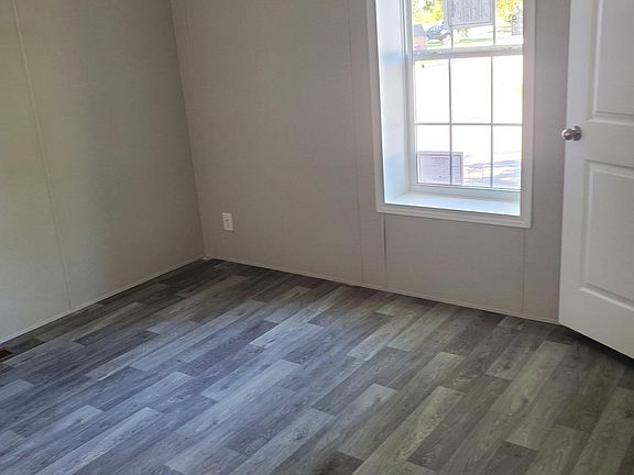 5th image of 1850 E 181st Ave #1a0
