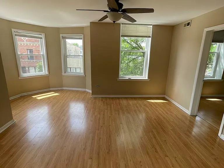 3252 W Armitage Ave — Photo 3