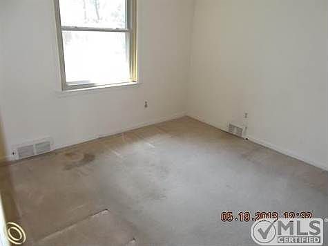 bedroom2.JPG