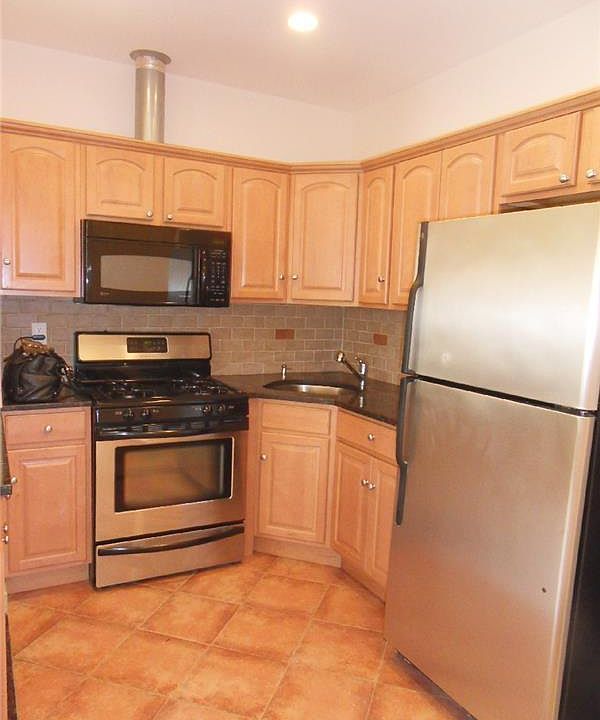 1st image of 442 Grand Ave APT 3