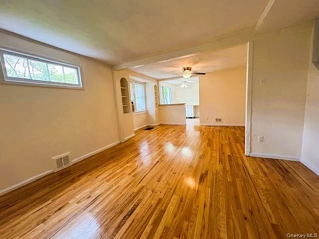 42 Hamilton Rd #LEFT — Photo 10