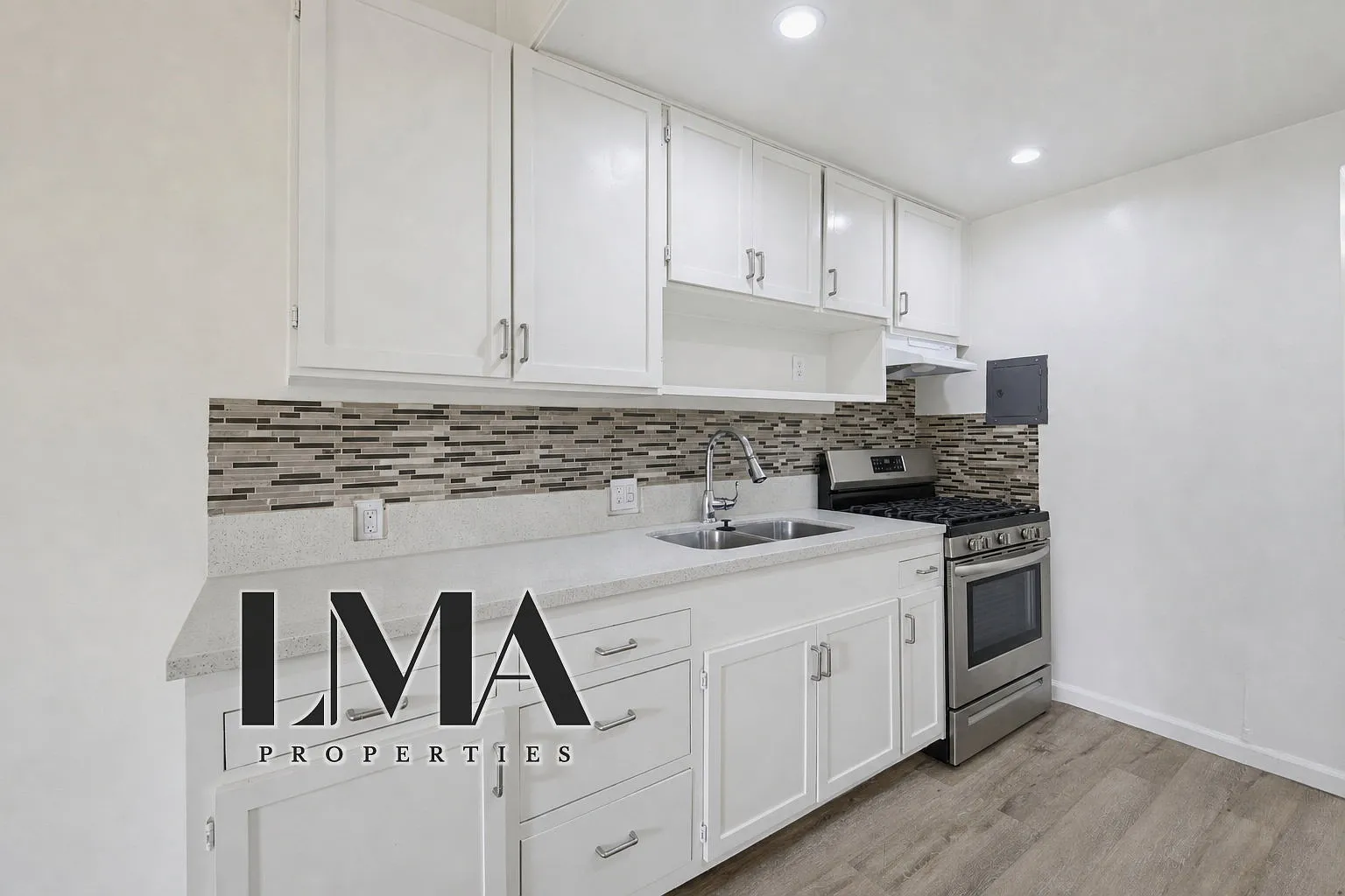 The Robertson Residences — Photo 4
