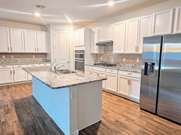 4th image of 3416 W Donner Dr