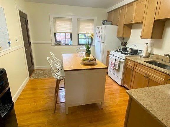 4th image of 902 Furnace Brook Pkwy #2R