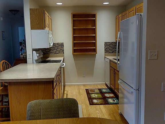 4th image of 1706 E Ashford Ave