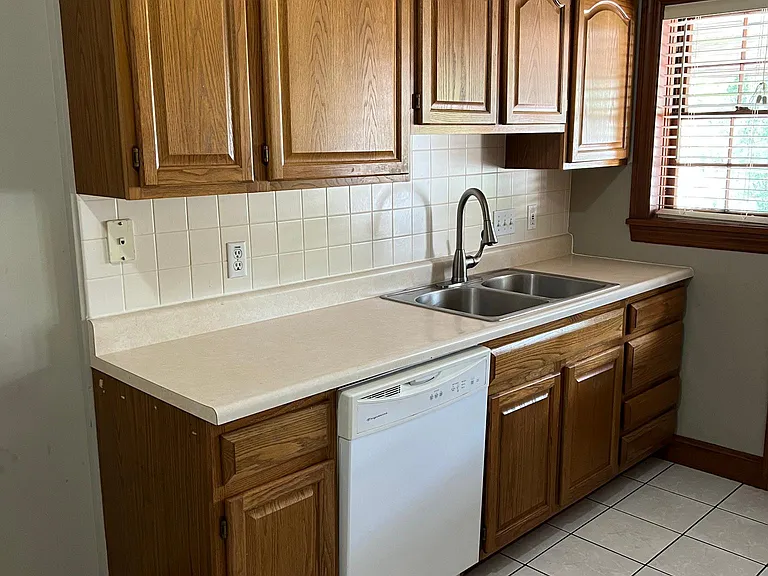 8030 Delmar Blvd #2W — Photo 6