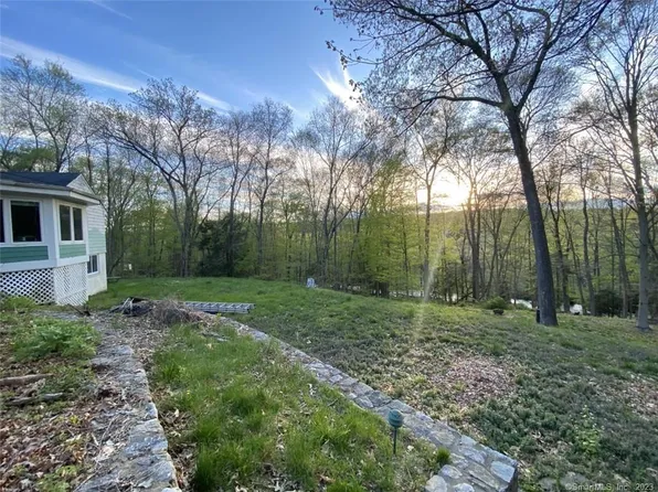 15 Plum Tree Lane, Easton, CT 06612