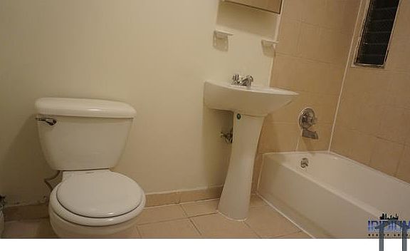 3rd image of 388 Stuyvesant Ave APT 4