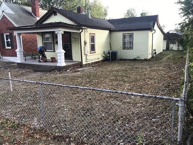 1st image of 1110 W Whitney Ave