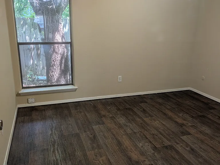 2411 Windy Pine Ln — Photo 21