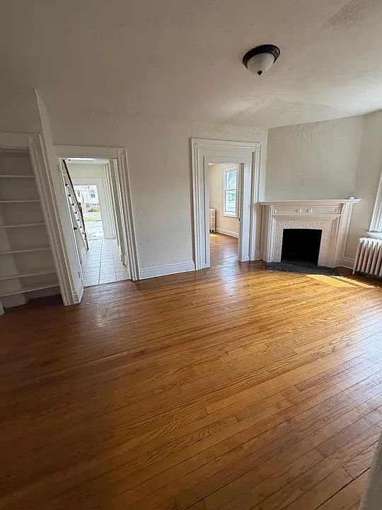 1st image of 205-207 Watchung Ave #1