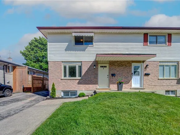 7 Harvest Ct, Kitchener, ON N2P 1T3