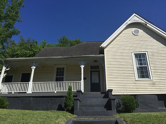 2nd image of 312 E Woodland Ave
