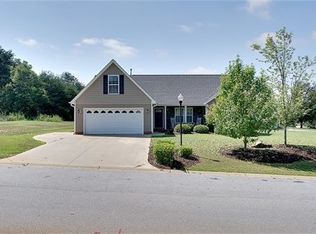 105 Beaver Track Dr, Greer, SC 29651