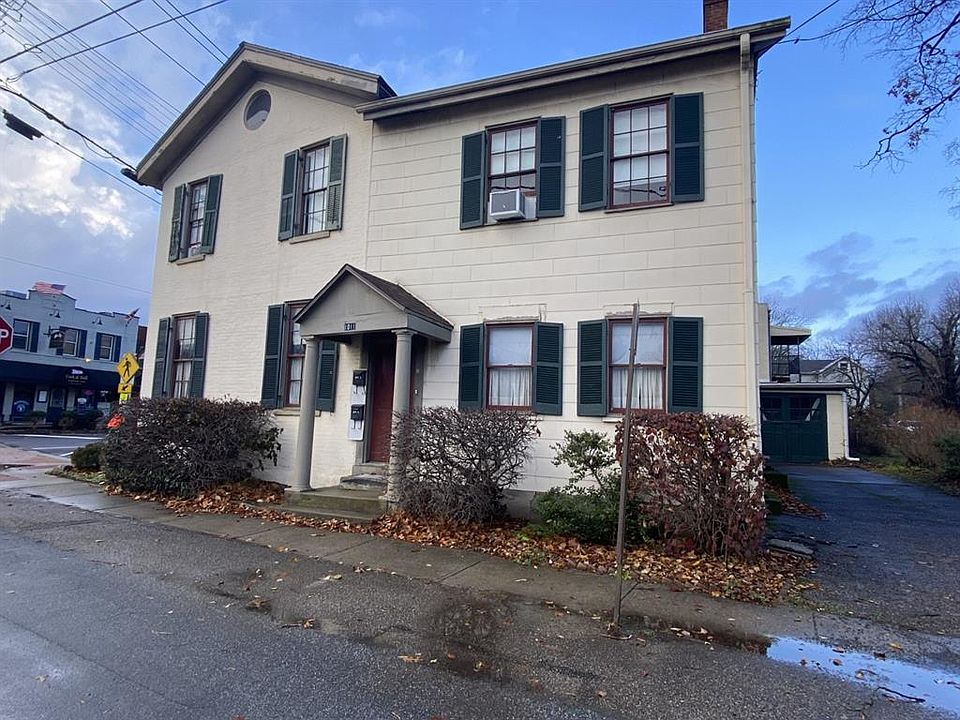 2nd image of 280 E Sharon Rd
