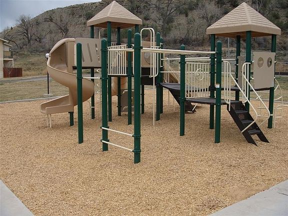 Playground on site !