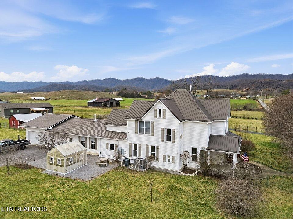 1st image of 207 Thomas Rd