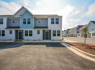 260 Sandy Cove Ln, Sneads Ferry, NC 28460