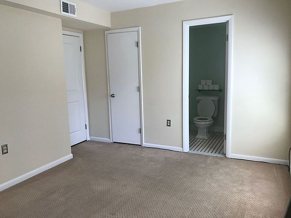 5th image of 1425 Hopkins St NW APT 201