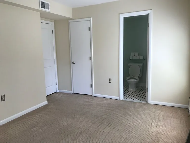 1425 Hopkins St NW #201 — Photo 5