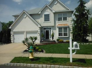 28 Huckleberry Way, Turnersville, NJ 08012