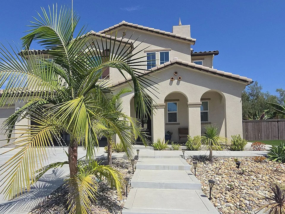 2578 Pasture Gln