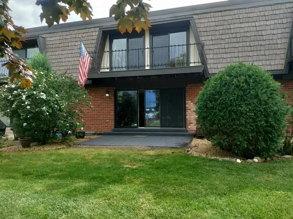 2 Cour La Salle, Palos Hills, IL 60465
