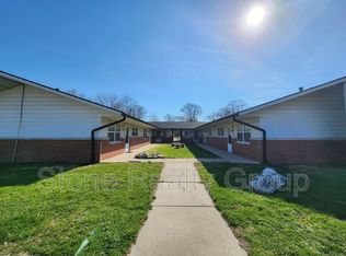 676 Delaware Ave APT 28, Terre Haute, IN 47804